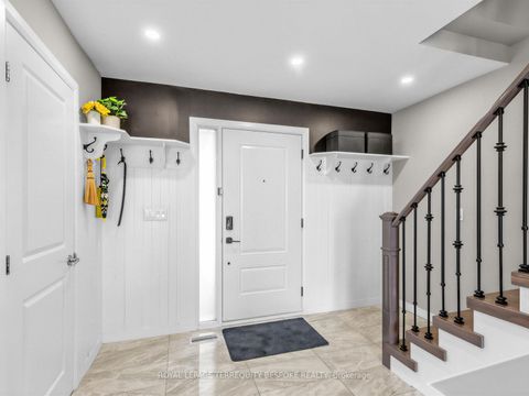 Photo 15 at 613 Foxrun Court, Pinecrest, Oshawa