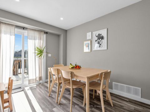 Photo 20 at 613 Foxrun Court, Pinecrest, Oshawa