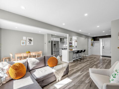 Photo 25 at 613 Foxrun Court, Pinecrest, Oshawa