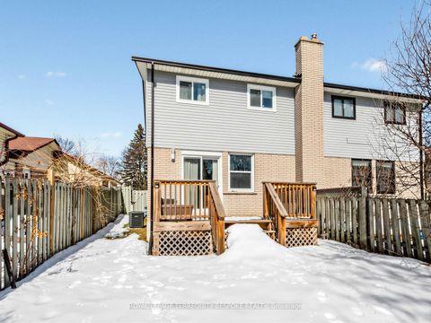 Photo 31 at 613 Foxrun Court, Pinecrest, Oshawa
