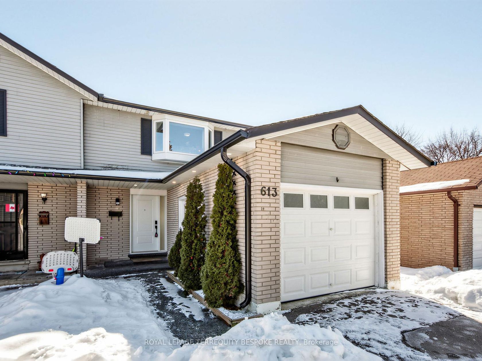 613 Foxrun Court, Pinecrest, Oshawa 