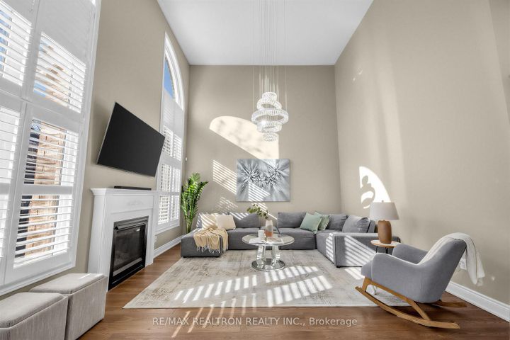 Photo 11 at 21 Rennie Avenue, Box Grove, Markham