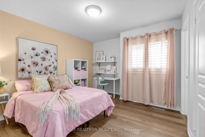 Photo 24 at 21 Rennie Avenue, Box Grove, Markham