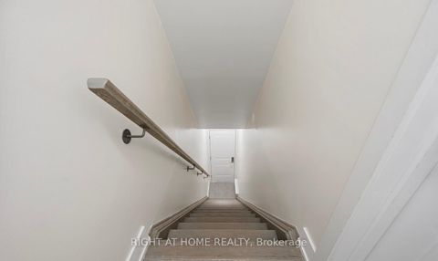 Photo 4 at 8 - 12860 YONGE Street, Oak Ridges, Richmond Hill