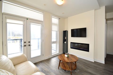 Photo 9 at 8 - 12860 YONGE Street, Oak Ridges, Richmond Hill