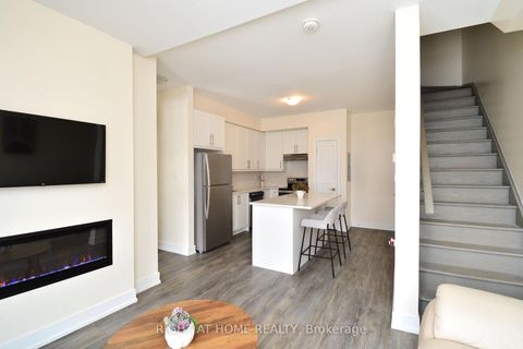 Photo 10 at 8 - 12860 YONGE Street, Oak Ridges, Richmond Hill