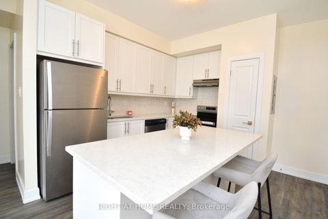 Photo 12 at 8 - 12860 YONGE Street, Oak Ridges, Richmond Hill