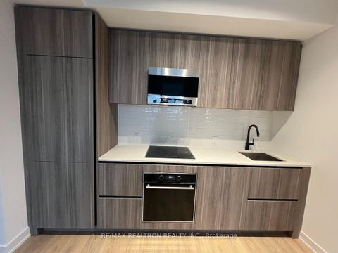 Photo 4 at 1709 - 117 Broadway Avenue, Mount Pleasant West, Toronto