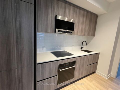 Photo 10 at 1709 - 117 Broadway Avenue, Mount Pleasant West, Toronto