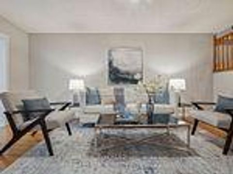 Photo 6 at 214 B0RROWS ST Street W, Lakeview Estates, Vaughan