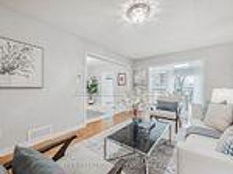 Photo 9 at 214 B0RROWS ST Street W, Lakeview Estates, Vaughan