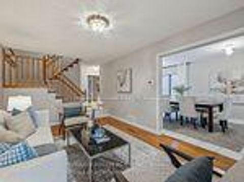 Photo 10 at 214 B0RROWS ST Street W, Lakeview Estates, Vaughan