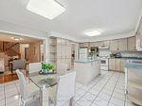 Photo 16 at 214 B0RROWS ST Street W, Lakeview Estates, Vaughan