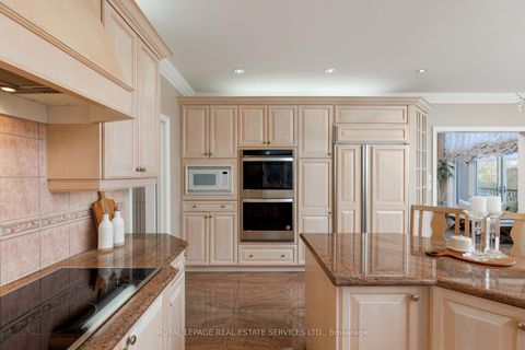 Photo 14 at 64 Yorkleigh Avenue, Humber Heights, Toronto