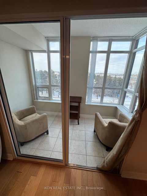 Photo 4 at 615 - 100 Scottfield Drive, Agincourt North, Toronto