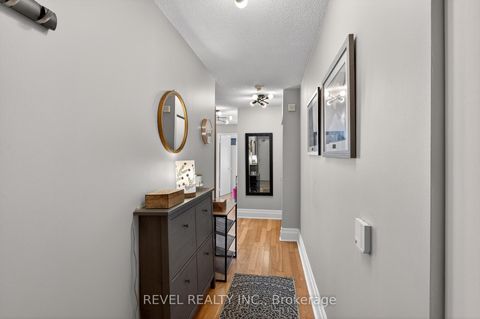 Photo 4 at 603 - 361 Front Street W, Waterfront Communities C1, Toronto