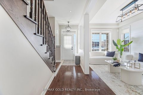 Photo 11 at 201 Barons Street, Kleinburg, Vaughan