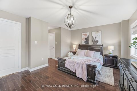 Photo 28 at 201 Barons Street, Kleinburg, Vaughan