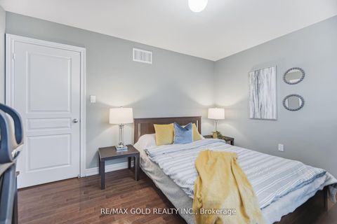 Photo 34 at 201 Barons Street, Kleinburg, Vaughan