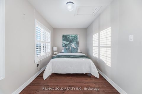 Photo 36 at 201 Barons Street, Kleinburg, Vaughan