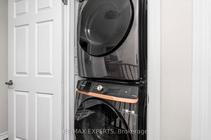 Photo 33 at 56 Donlamont Circle, Northwest Brampton, Brampton