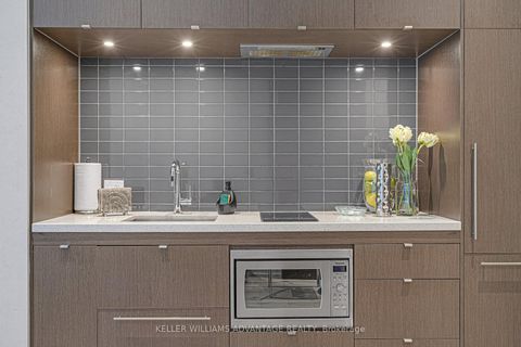 Photo 10 at 304 - 155 Yorkville Avenue, Annex, Toronto