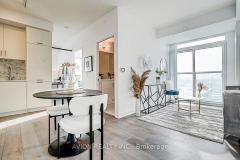 Photo 3 at 619 - 60 Honeycrisp Crescent, Vaughan Corporate Centre, Vaughan