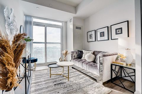 Photo 8 at 619 - 60 Honeycrisp Crescent, Vaughan Corporate Centre, Vaughan