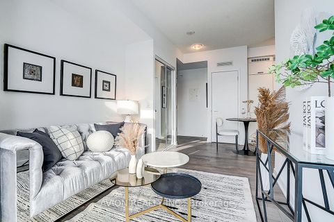 Photo 13 at 619 - 60 Honeycrisp Crescent, Vaughan Corporate Centre, Vaughan