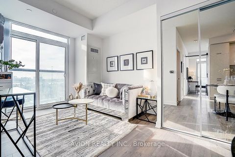 Photo 14 at 619 - 60 Honeycrisp Crescent, Vaughan Corporate Centre, Vaughan