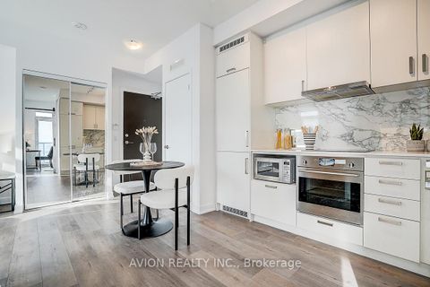 Photo 21 at 619 - 60 Honeycrisp Crescent, Vaughan Corporate Centre, Vaughan