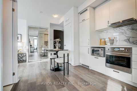 Photo 23 at 619 - 60 Honeycrisp Crescent, Vaughan Corporate Centre, Vaughan