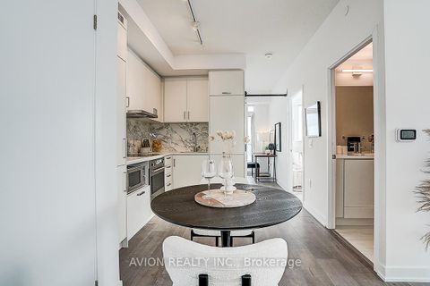 Photo 26 at 619 - 60 Honeycrisp Crescent, Vaughan Corporate Centre, Vaughan