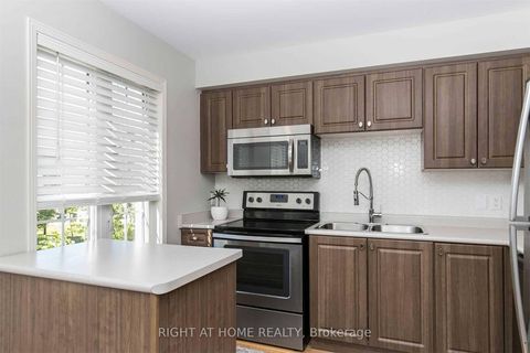 Photo 6 at 41 Ted Wray Circle, CFB, Toronto