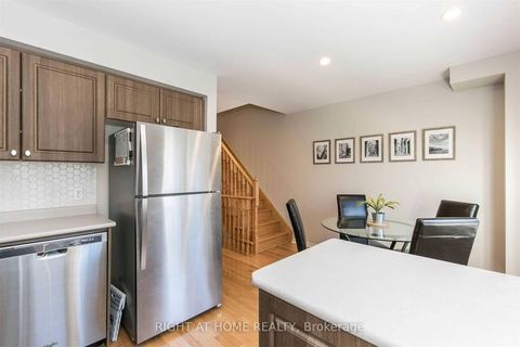 Photo 8 at 41 Ted Wray Circle, CFB, Toronto