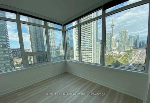 Photo 8 at 710 - 17 Bathurst Street, Waterfront Communities C1, Toronto