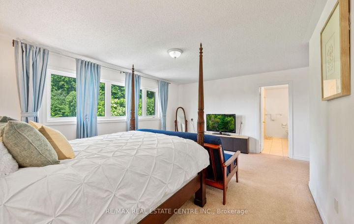 Photo 14 at 105 Olivia Marie Road, Bram West, Brampton