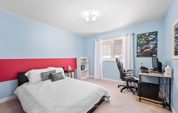 Photo 17 at 105 Olivia Marie Road, Bram West, Brampton