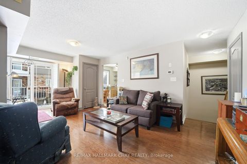 Photo 7 at 1 - 408 Veterans Drive, Holly, Barrie