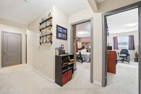 Photo 13 at 1 - 408 Veterans Drive, Holly, Barrie