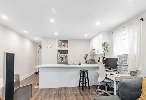 Photo 4 at 878 Kingston Road, Danforth, Toronto