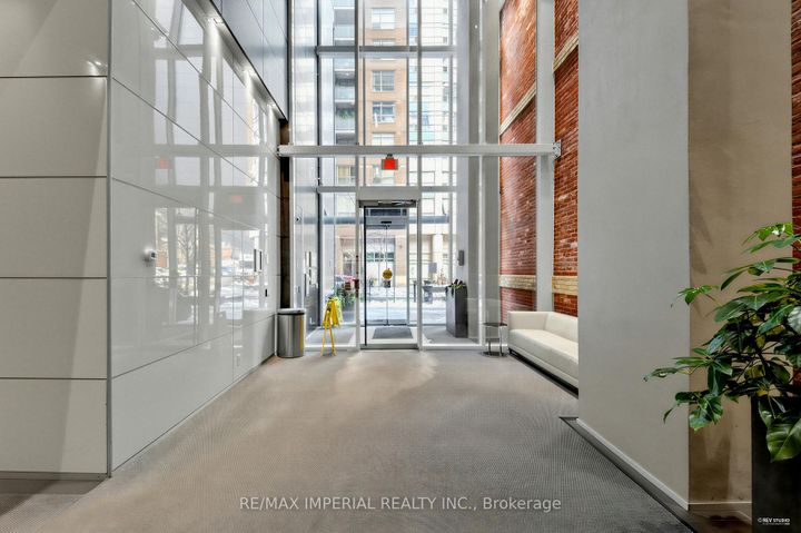Photo 6 at Ph03 - 15 Grenville Street, Bay Street Corridor, Toronto