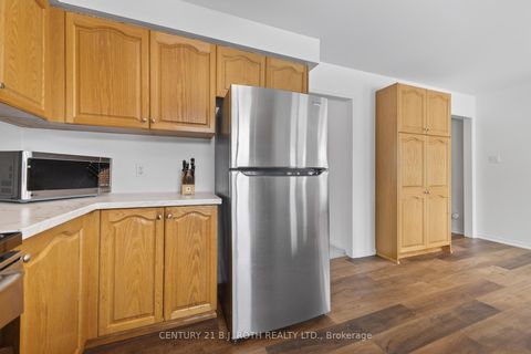 Photo 4 at 400 Cundles Road W, Northwest, Barrie