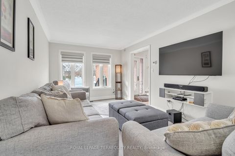 Photo 3 at 55 Grampian Avenue, Maple, Vaughan