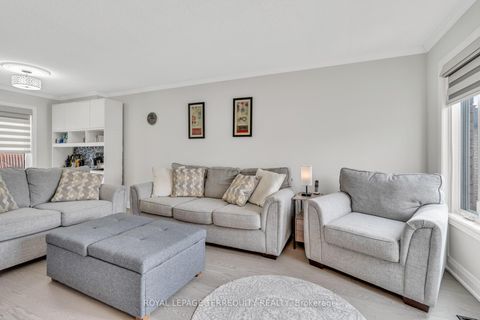 Photo 4 at 55 Grampian Avenue, Maple, Vaughan