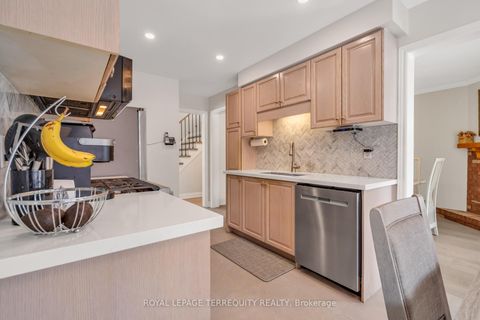 Photo 9 at 55 Grampian Avenue, Maple, Vaughan