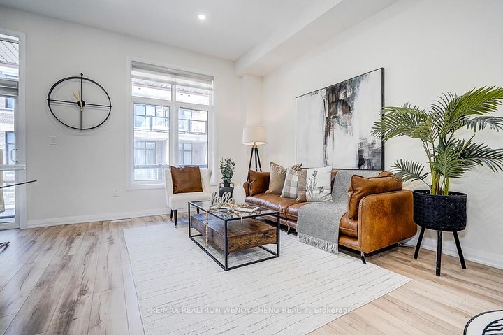 Photo 7 at 14 Kahshe Lane, Rural Richmond Hill, Richmond Hill