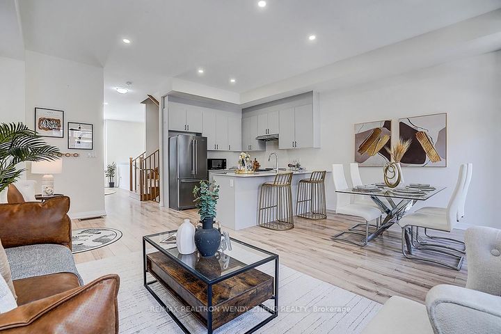 Photo 10 at 14 Kahshe Lane, Rural Richmond Hill, Richmond Hill