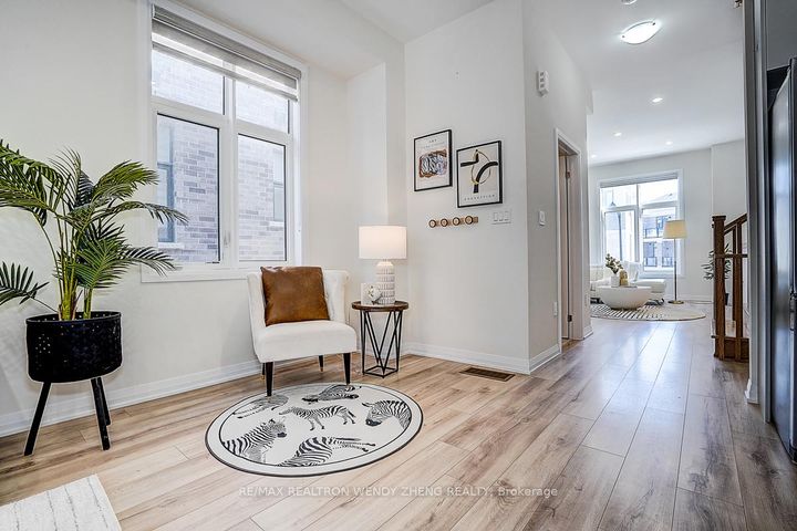 Photo 11 at 14 Kahshe Lane, Rural Richmond Hill, Richmond Hill