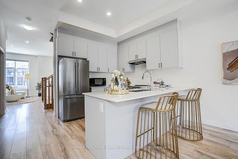 Photo 16 at 14 Kahshe Lane, Rural Richmond Hill, Richmond Hill